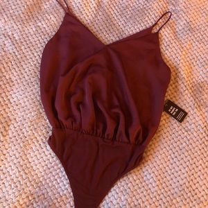 Maroon express top